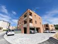 Podstrana, Split, Parkering 24380 - Leiligheter med en rullesteinstrand.