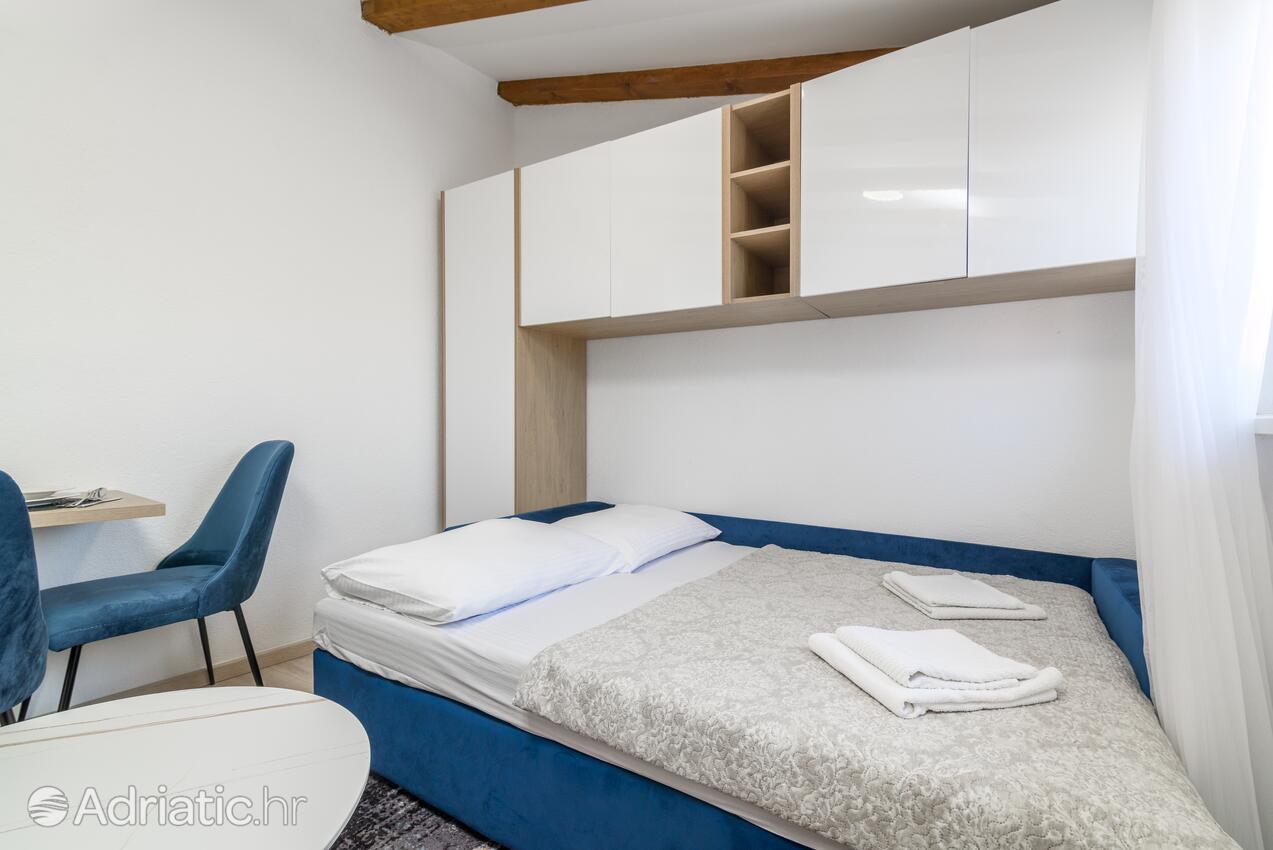 Apartmani uz more Pula - 24381