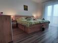 Supetarska Draga - Gonar, Sypialnia 1 w zakwaterowaniu typu apartment, zwierzęta domowe są dozwolone i WiFi.
