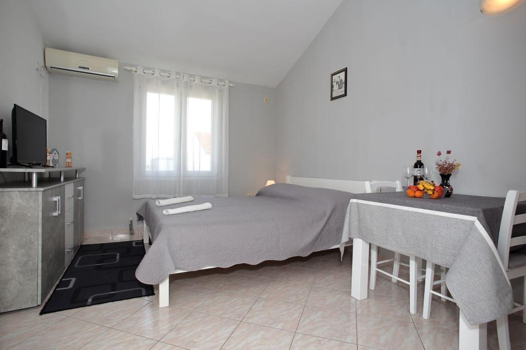 Apartmány s parkovištěm Nin, Zadar - 24385