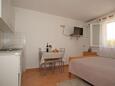 Nin, Spisestue i overnattingstype studio-apartment, WiFi.