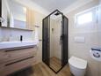 Nin, Bathroom in the studio-apartment, WiFi.
