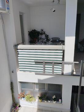 Apartmány s parkovištěm Karlobag - 24387