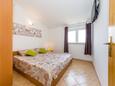 Ljubač, Spálňa v ubytovacej jednotke apartment, domáci miláčikovia povolení a WiFi.