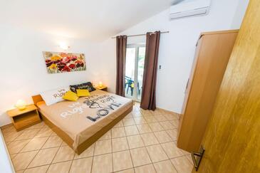 Apartamenty dla rodzin z dziećmi Ljubac, Zadar - 24394