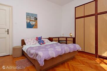 Ferienwohnungen mit Parkplatz Rijeka - 24396