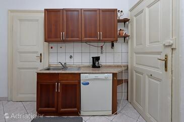 Ferienwohnungen mit Parkplatz Rijeka - 24396