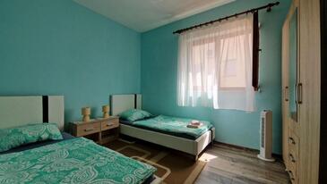 Apartmani s parkingom Medulin - 24398