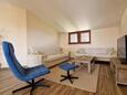Medulin, Woonkamer in accommodatietype apartment, airconditioning beschikbaar, huisdieren toegestaan en WiFi.