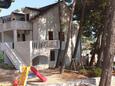 Jagodna, Hvar, Dvůr 24399 - Ubytování s oblázkovou pláží.