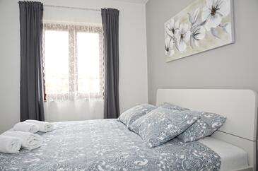 Appartamenti con piscina per famiglie Pogliana - Povljana, Pago - Pag - 244