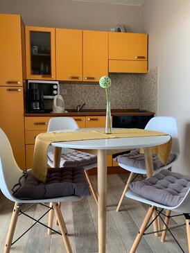 Family-friendly apartments with swimming pool Povljana, Pag - 244