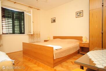 Apartments by the sea Komiža, Vis - 2440