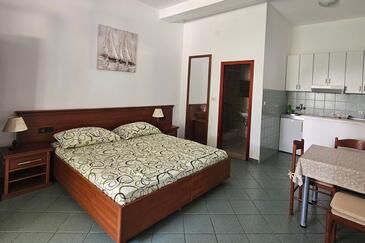 Saplunara, Кухня в розміщенні типу apartment, доступний кондиціонер, Домашні тварини допускаються і WiFi.