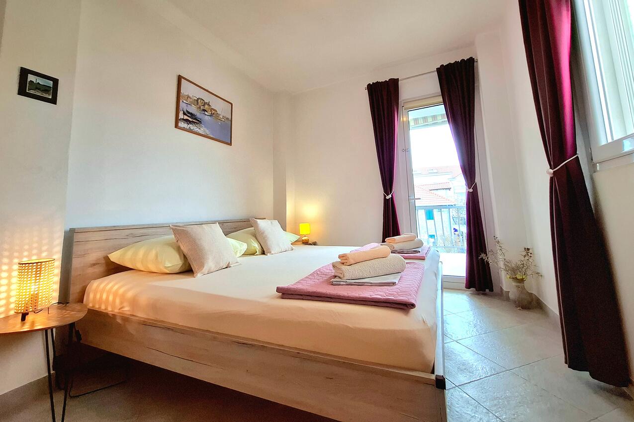 Apartamente lângă mare Trogir - 24405