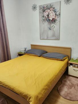 Apartmanok parkolóhellyel Kastel Stari, Kastela - 24406