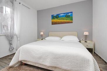 Appartamenti con parcheggio Baska, Veglia - Krk - 24408