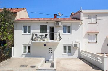 Apartments with parking space Baška, Krk - 24408 Adriatic.hr