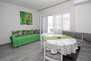 Baška, Spisestue i overnattingstype apartment, klimaanlegg tilgjengelig, kjæledyr tillatt jeg WiFi.