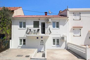 Baška, Krk, Overnatting 24409 - Leiligheter med en rullesteinstrand.