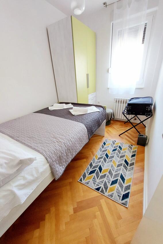 Apartments with WiFi Šibenik - 24413
