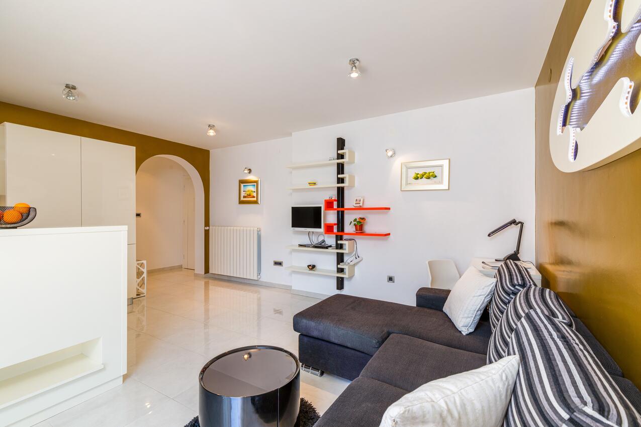 Apartmani s parkingom Baška, Krk - 24415