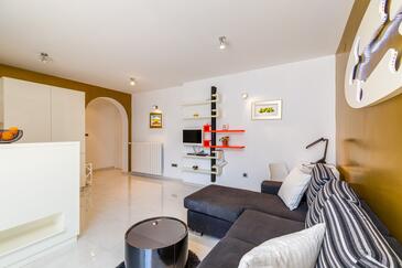 Appartamenti con parcheggio Baska, Veglia - Krk - 24415