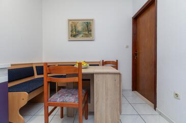 Brela, Столовая в размещении типа apartment, WiFi.