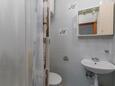Brela, Baderom i overnattingstype room, WiFi.