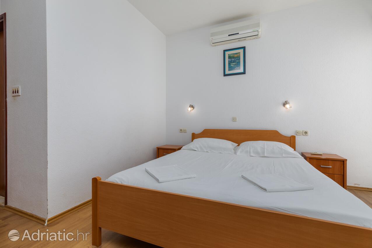 Ferienwohnungen und Zimmer am Meer Brela, Makarska - 24416