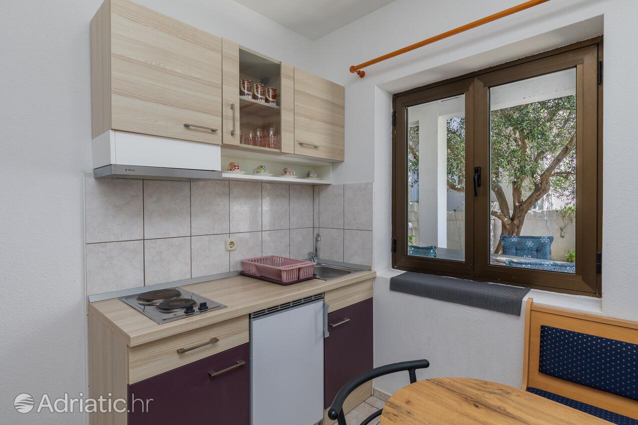 Apartments and rooms by the sea Brela, Makarska - 24416