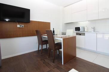 Apartments with parking space Opatija - 24419