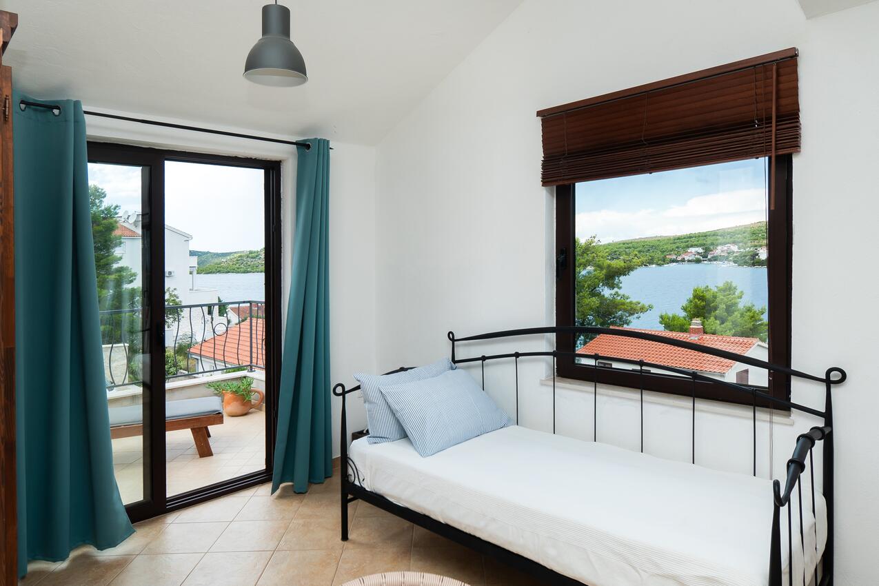 Ferienwohnungen am Meer Sparadici, Sibenik - 24420