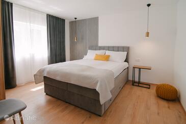 Apartmaji in sobe s parkingom Korenica, Plitvice - 24421