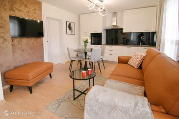 Apartmaji in sobe s parkingom Korenica, Plitvice - 24421