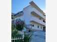 Stobreč, Split, Obiekt 24425 - Apartamenty ze żwirową plażą.