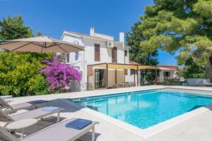 Casa con piscina accanto al mare Arbanija, Bua - Čiovo - 24430