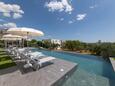 Kaštel Stari, Kaštela, Двор 24431 - Дом для отдыха с галечным пляжем.