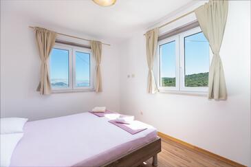 Four-bedroom house Slatine, Čiovo (K-24437(