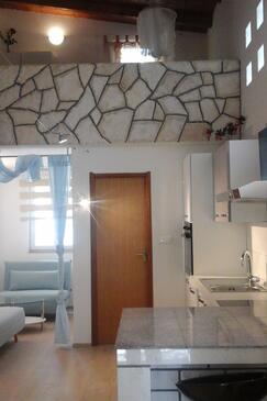 Apartments with parking space Rukavac, Vis - 2444