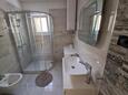 Rovinj, Baño en alojamiento de tipo apartment, WiFi.