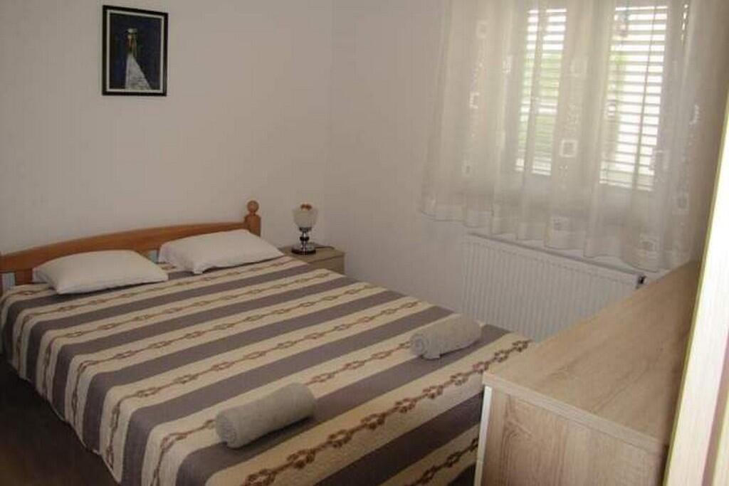 Rodinný dům s bazénem Šibenik - 24444