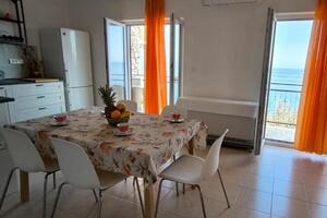Appartamenti accanto al mare Stomorska, Solta - 24449