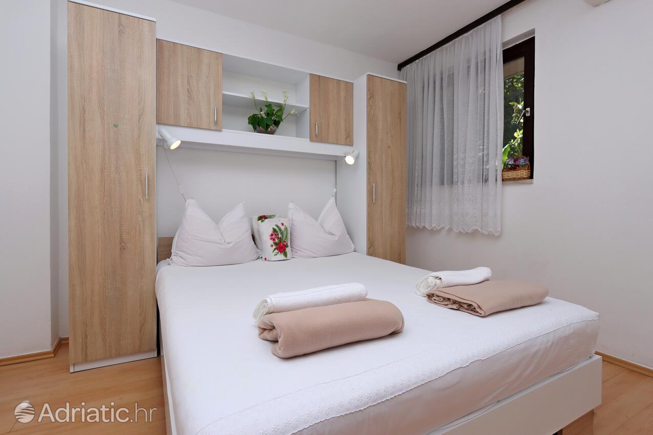 Appartamenti con parcheggio Selce, Cirquenizza - Crikvenica - 24450