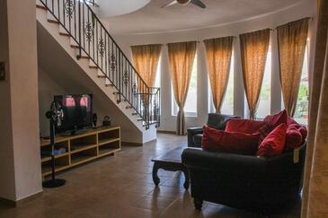 Jadrija, Obývací pokoj v ubytování typu house, WiFi.