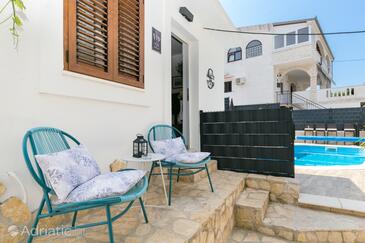 Ház családok részére medencével Okrug Gornji, Ciovo - 24460