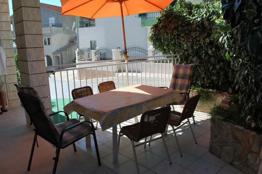 Apartamente cu parcare Makarska - 24464