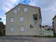 Palit, Rab, Obiekt 24465 - Apartamenty ze żwirową plażą.