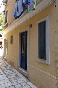 Šibenik, Šibenik, Objekt 24466 - Ubytovanie s kamienkovou plážou.