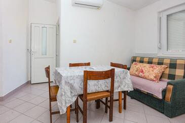 Rogoznica, Esszimmer in folgender Unterkunftsart apartment, Klimaanlage vorhanden und WiFi.